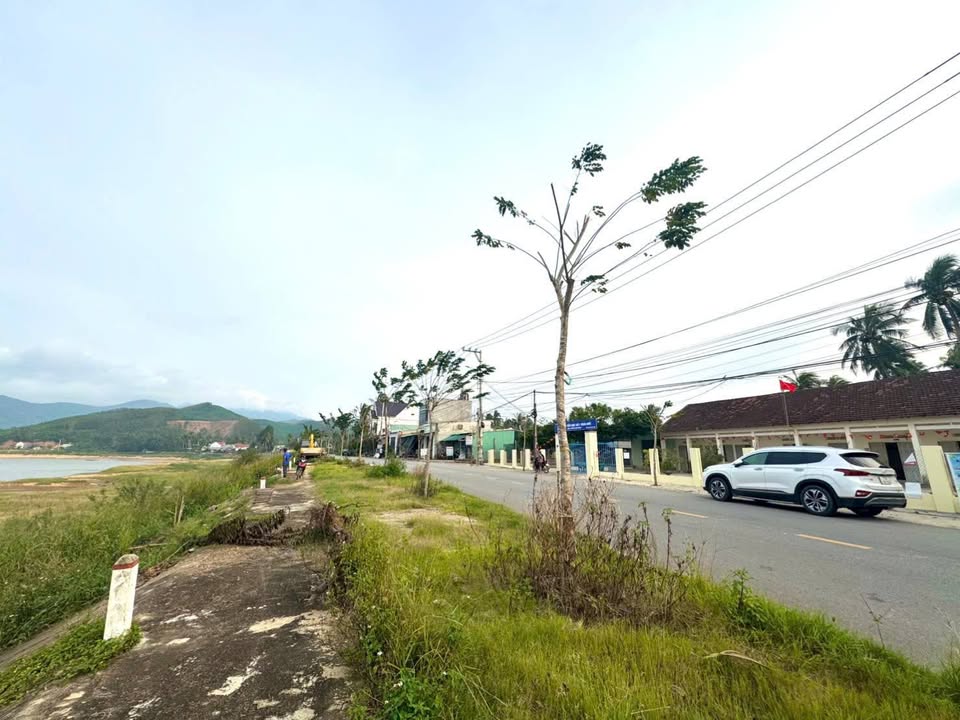 Đất mặt tiền Phạm Văn Đồng, Hoài Đức 188m² giá 900 triệu - View sông thoáng mát!