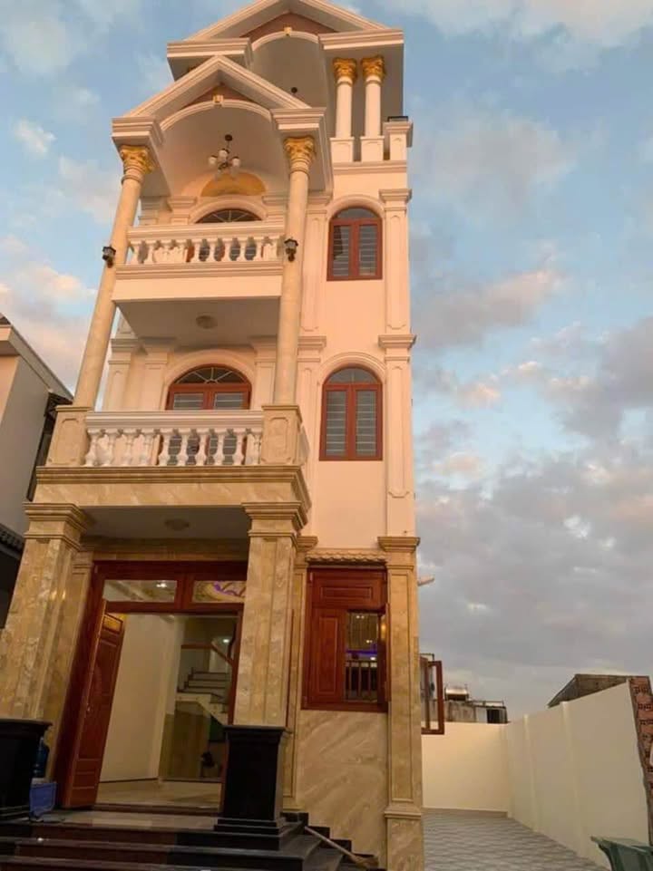 Đất nền ấp 6C, Bình Chánh 136m² giá 5.9 tỷ - Sổ hồng riêng, xây 4 tầng