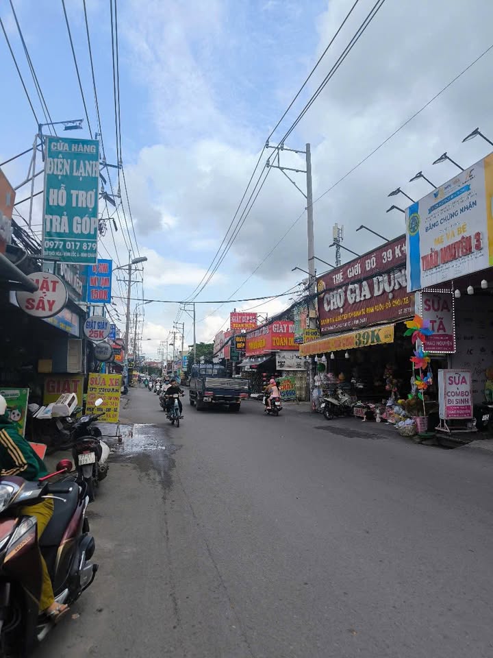 Nhà mặt tiền đường Thới Hòa, Bình Chánh 155m² giá 10 tỷ - Vị trí đắc địa gần khu công nghiệp!