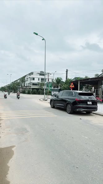 Bán FrontHouse mặt tiền đường Lê Đức Anh, Vỹ Dạ, Huế 138.7m² - Đầu tư sinh lời ngay!