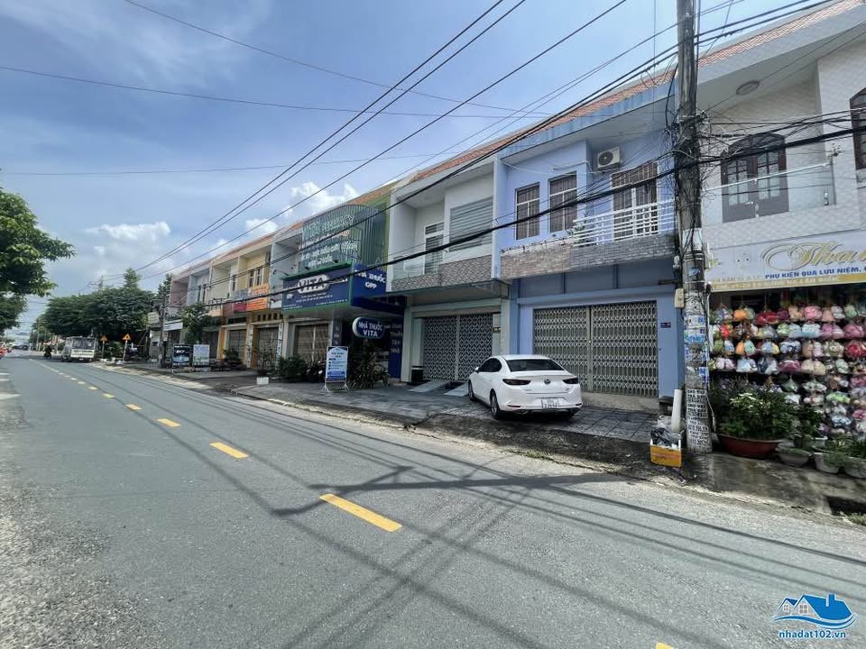 Nhà mặt tiền đường Đống Đa, Rạch Giá, 150m² giá 4.95 tỷ - Kinh doanh sầm uất!