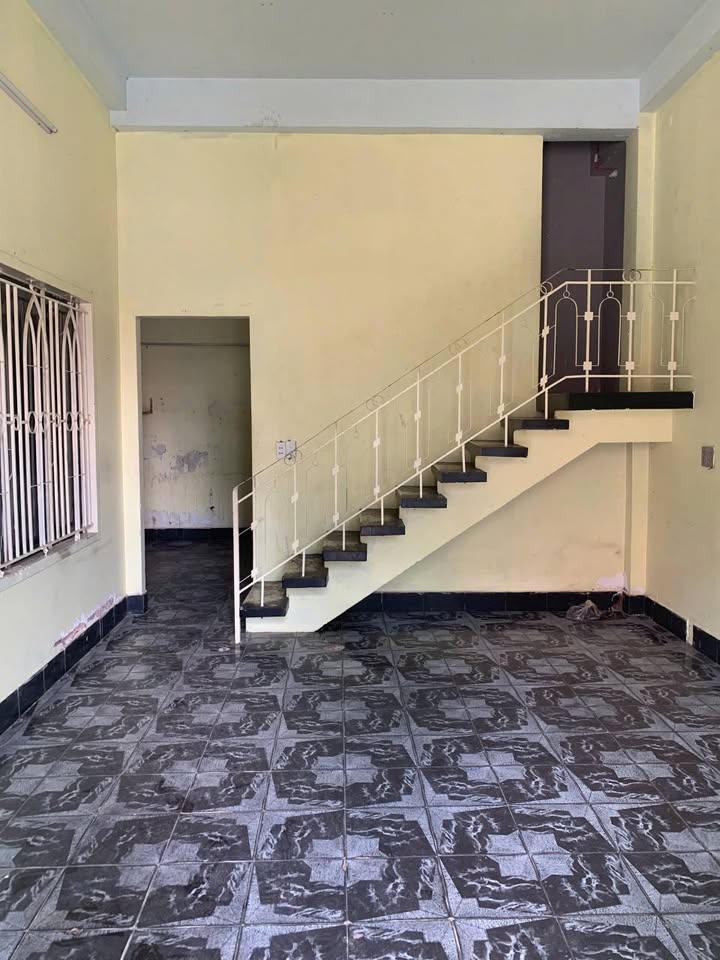 Nhà cho thuê mặt tiền 80m² Phường Bình Đa giá 8 triệu - Vị trí đắc địa thuận tiện kinh doanh!