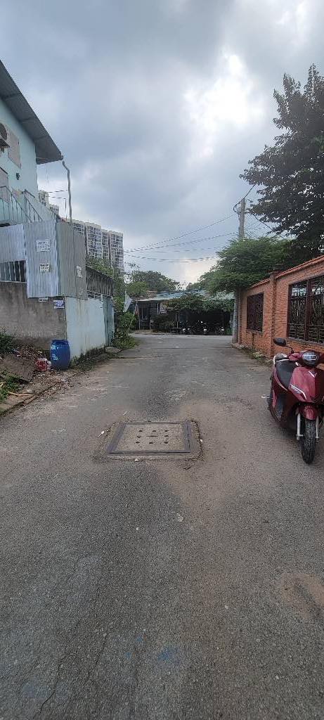 Đất nền Vinhomes Quận 9 90m² giá 4.89 tỷ - Khu dân trí cao, sổ hồng chính chủ!