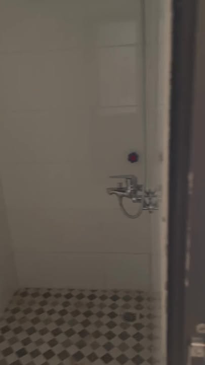 Căn hộ chung cư Quảng Thành, Thanh Hóa 2PN giá 3 triệu - Không đồ, sẵn sàng cho thuê!