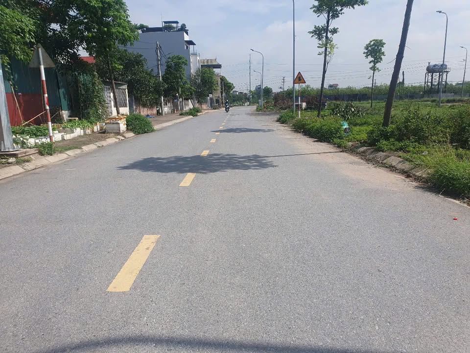 Bán đất thổ cư Nam Hồng 82m² giá thỏa thuận - Vị trí đắc địa gần hồ điều hòa