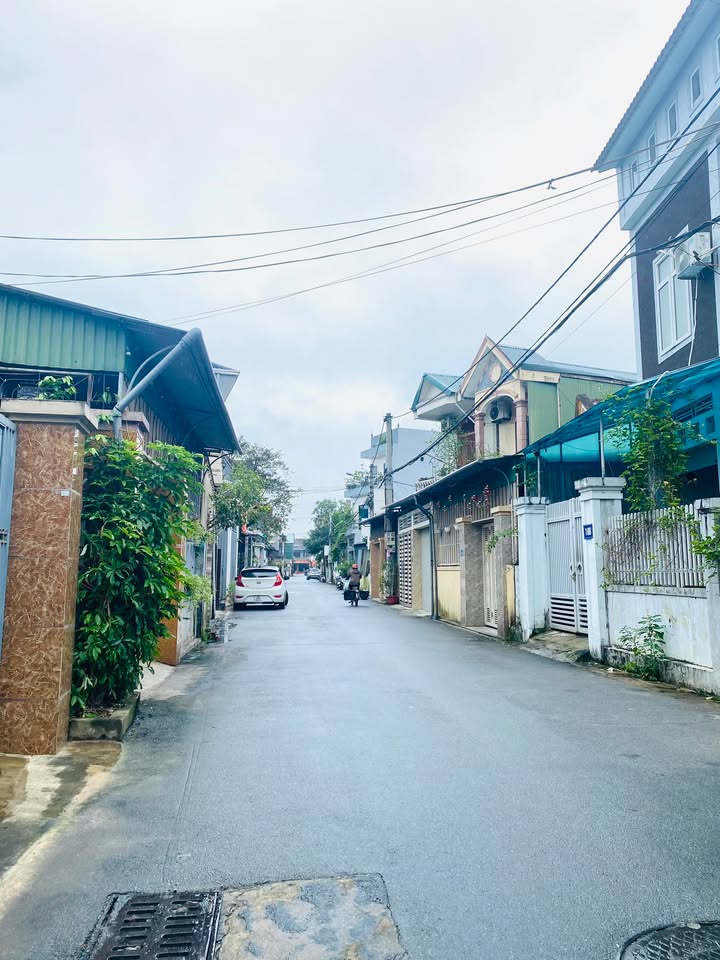 Nhà phố Bắc Hà Hà Tĩnh 87m² giá thỏa thuận - Đường ô tô vào tận sân!