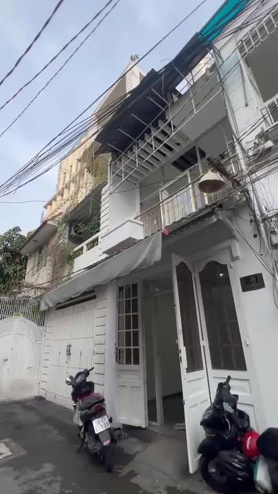 Nhà phố cho thuê tại Trần Hữu Trang, Phú Nhuận 72m² giá 18.5 triệu - Phù hợp kinh doanh shop thời trang!