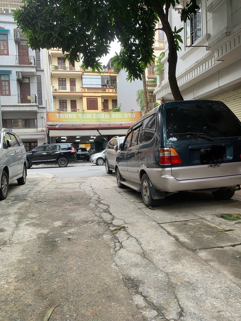 Lô góc Nguyễn Xiển 48m² giá 21.99 tỷ - Tặng nhà 4 tầng đẹp, ô tô tránh!