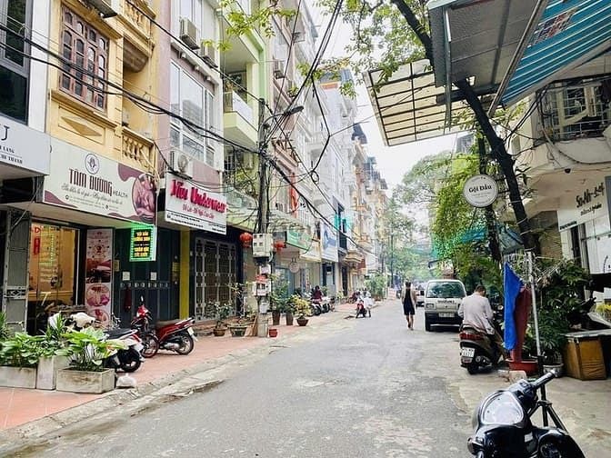 Bán Nhà Lô Góc Chùa Láng Thượng 95m² giá 38 tỷ - Vị trí vàng kinh doanh