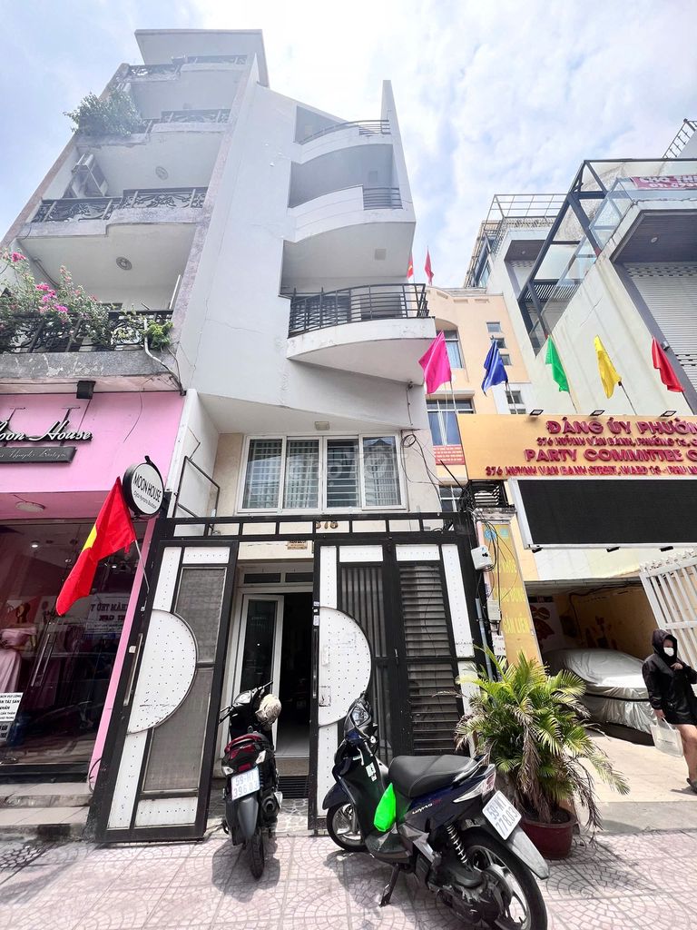 Cho thuê nhà mặt tiền Huỳnh Văn Bánh, P.13, Q. Phú Nhuận - 76m² giá 18 triệu - Kinh doanh thuận lợi!