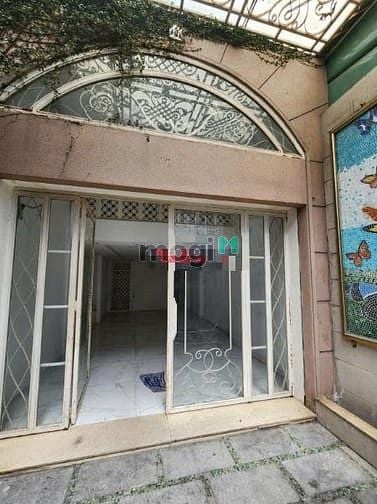 Nhà cho thuê mặt tiền đường Đồng Nai, Quận 10, 136m² - Giá chỉ 20 triệu/tháng!