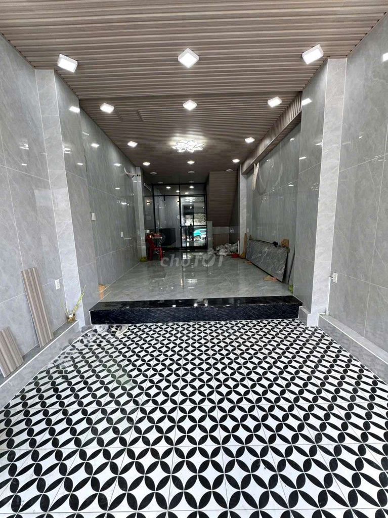 Nhà góc 2 mặt tiền Nơ Trang Long 80m² giá 35 triệu - Phù hợp kinh doanh ngay!