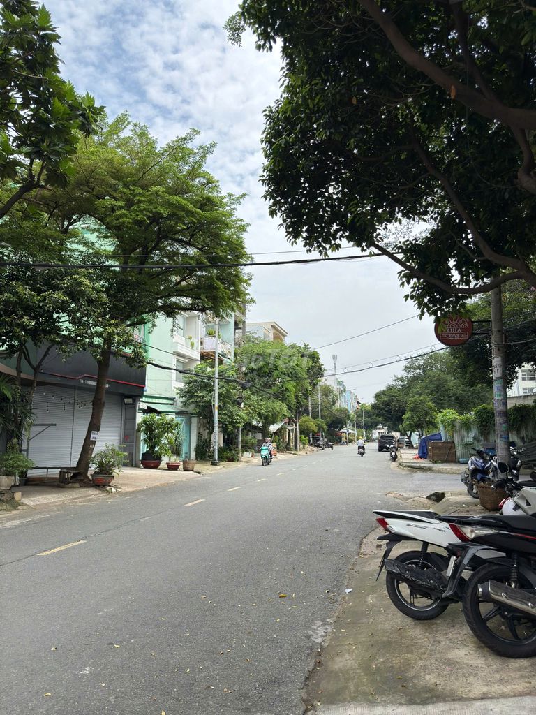 Nhà MT Đường Bình Phú 1, Quận 6, 128m² giá 23 tỷ - Đối diện chung cư The Western Capital!