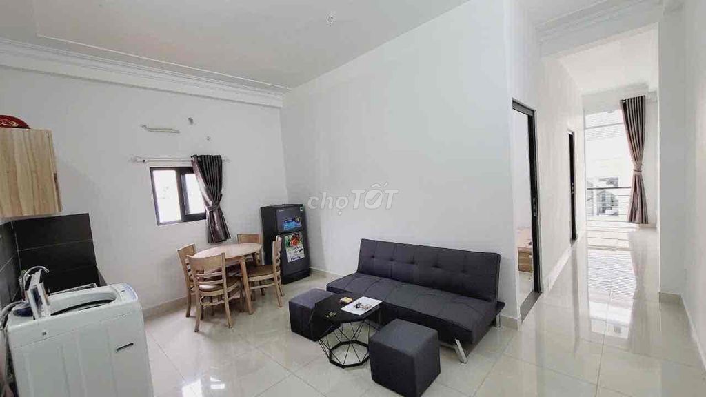 Căn hộ 2PN Đường Cộng Hòa 74m² giá 10.2 triệu - Không gian thoáng đãng, ban công rộng rãi!