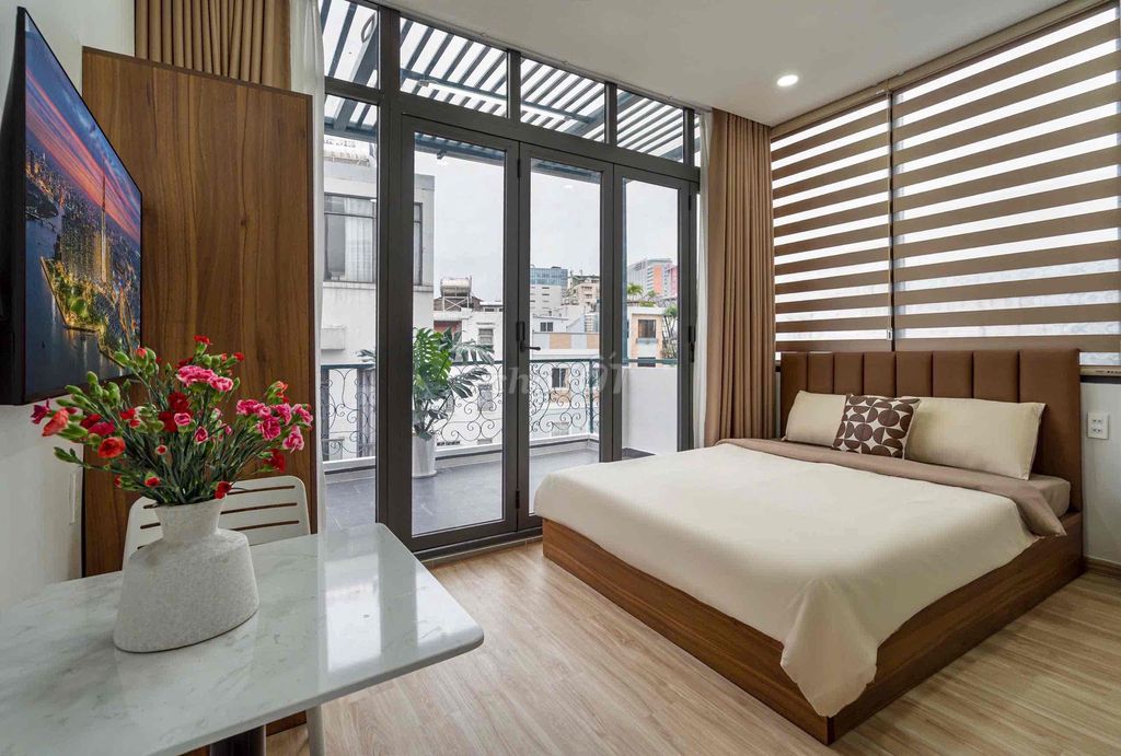 Căn hộ Studio Nguyễn Cửu Vân 40m² giá 8 triệu - Ban công lớn, full nội thất mới!