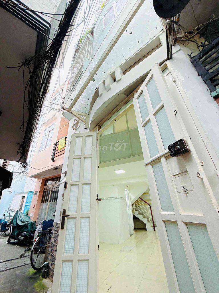 Nhà bán khu VIP Phường 2, Quận 8 - 28m² giá 3.98 tỷ - Sổ hồng riêng, thương lượng!