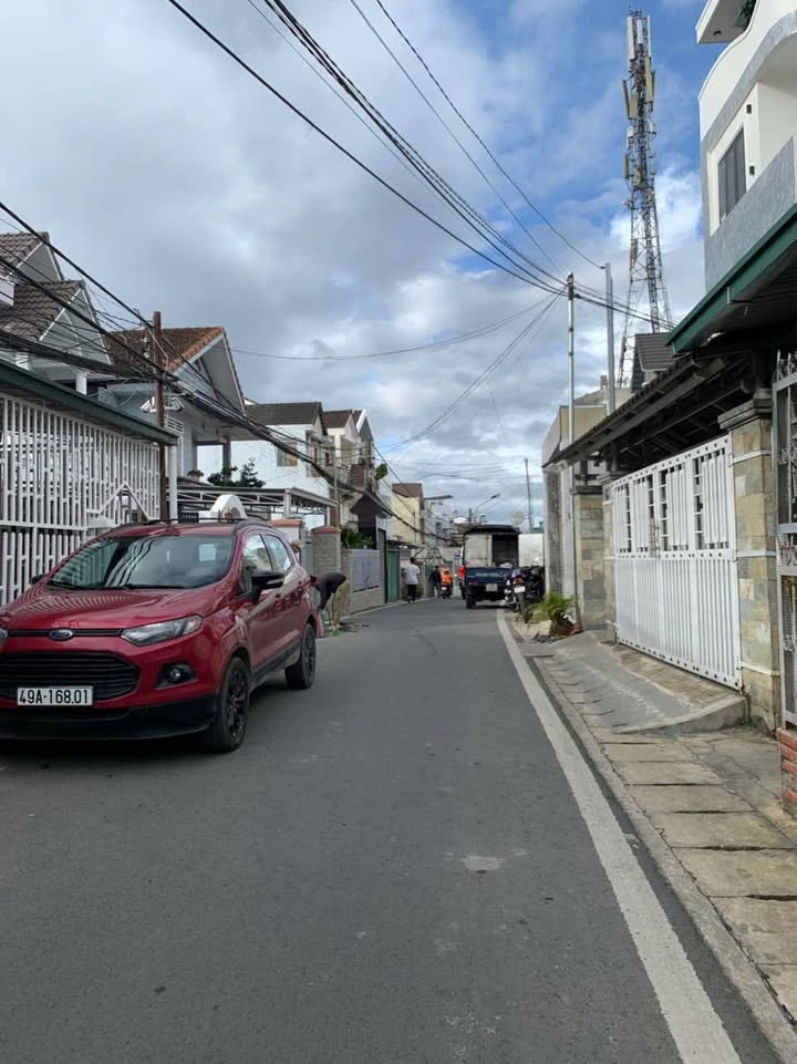 Nhà hẻm xe máy đường Cô Loa, phường Xuân Hương, Đà Lạt 38.76m² giá 3.8 tỷ - Sẵn sàng vào ở!