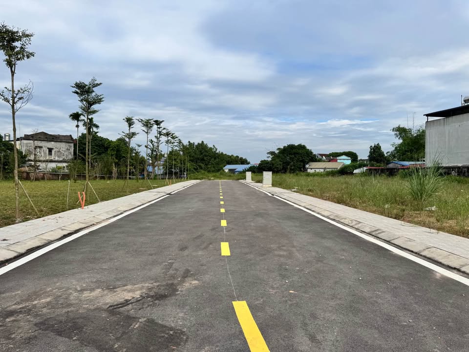 Đất nền Khu Quan Nhân 90m² giá 2.1 tỷ - Cơ sở hạ tầng hoàn thiện, xây dựng ngay!