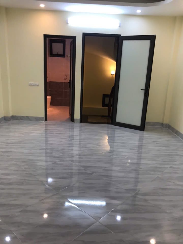 Cho thuê phòng 40m² tại 820 Nguyễn Khoái, Hoàng Mai chỉ từ 4.1 triệu - Nhà mới đẹp, vào ở ngay!