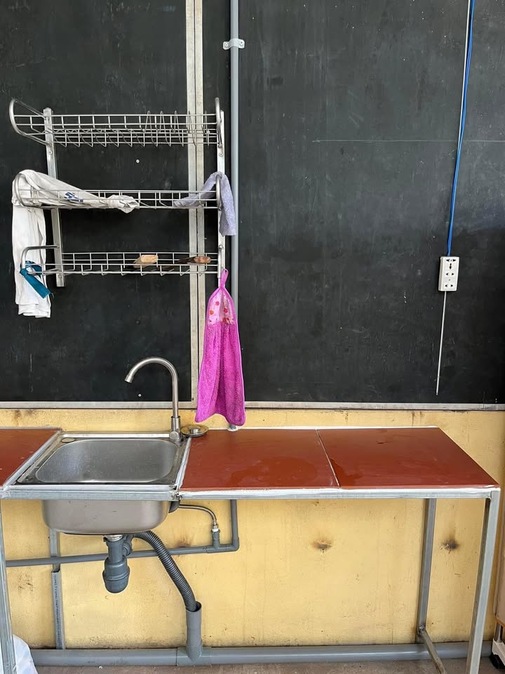 Phòng cho thuê tại 4/23/108 Đông Thiên, Vĩnh Hưng - Sạch sẽ, tự do, giá thỏa thuận!