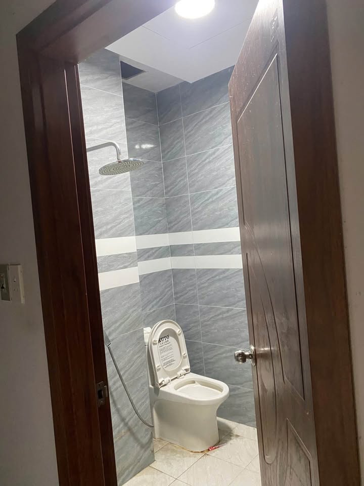 Nhà 2 tầng đường Từ Giấy Đà Nẵng 100m² giá 6.3 tỷ - Hướng Tây Nam thoáng mát!