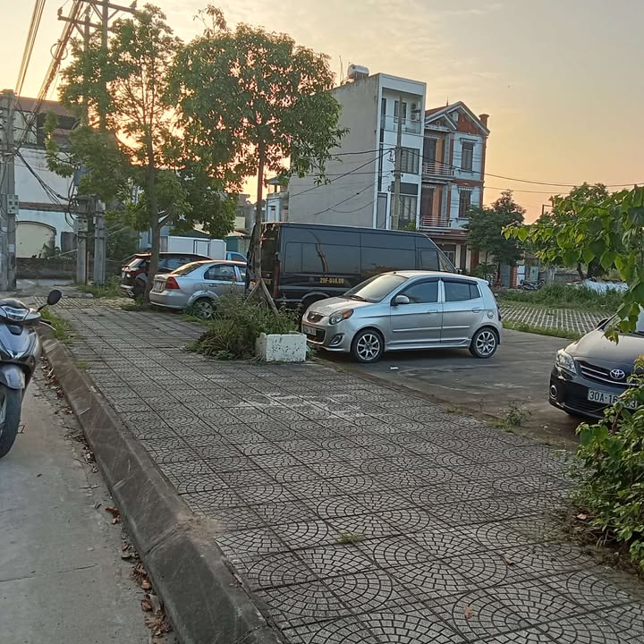 Đất Lê Xá, Mai Lâm 46m² giá 4 tỷ - 3 mặt tiền ô tô đỗ cửa