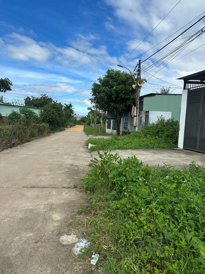 Đất thổ cư Đăk Cấm 70m² giá 6xx triệu - Đường bê tông, gần ngã ba!