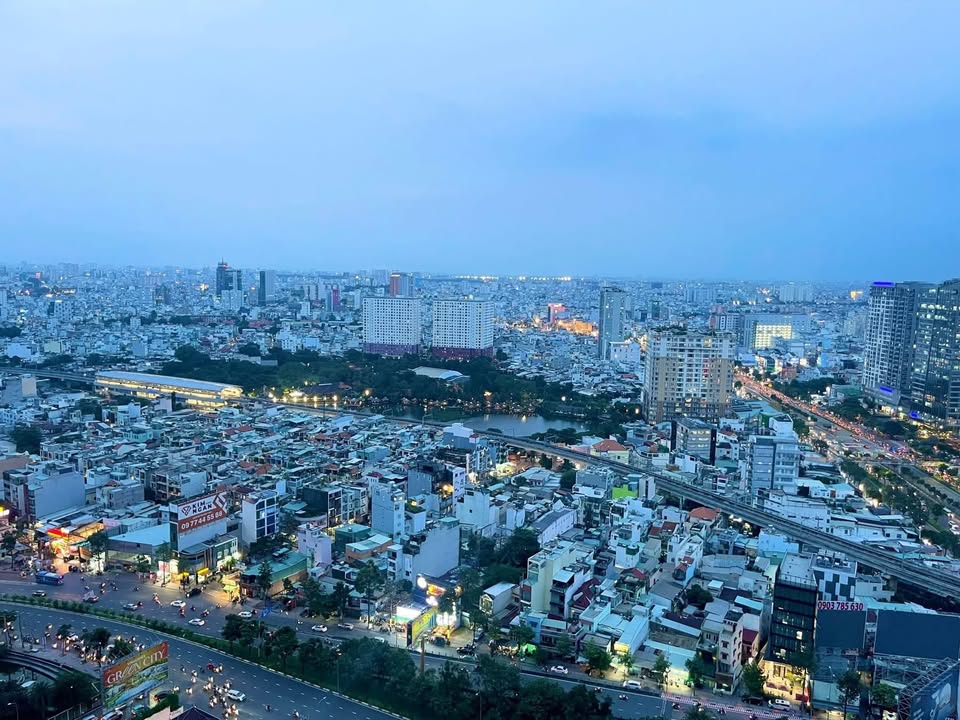 Căn hộ Landmark 6 Bình Thạnh 109m² giá 16.2 tỷ - View thoáng đẹp, nội thất cao cấp!