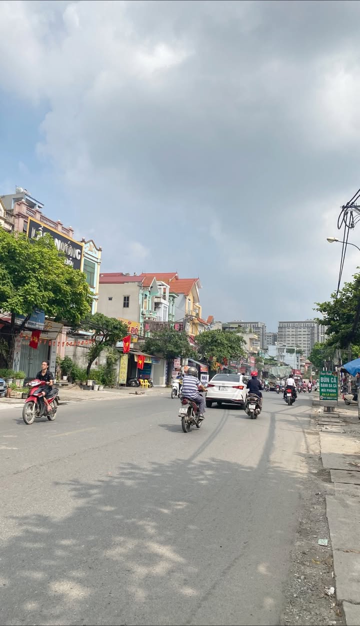 FrontHouse đường Xốm, quận Hà Đông, 135m² giá 10 tỷ - Cơ hội đầu tư tuyệt vời!