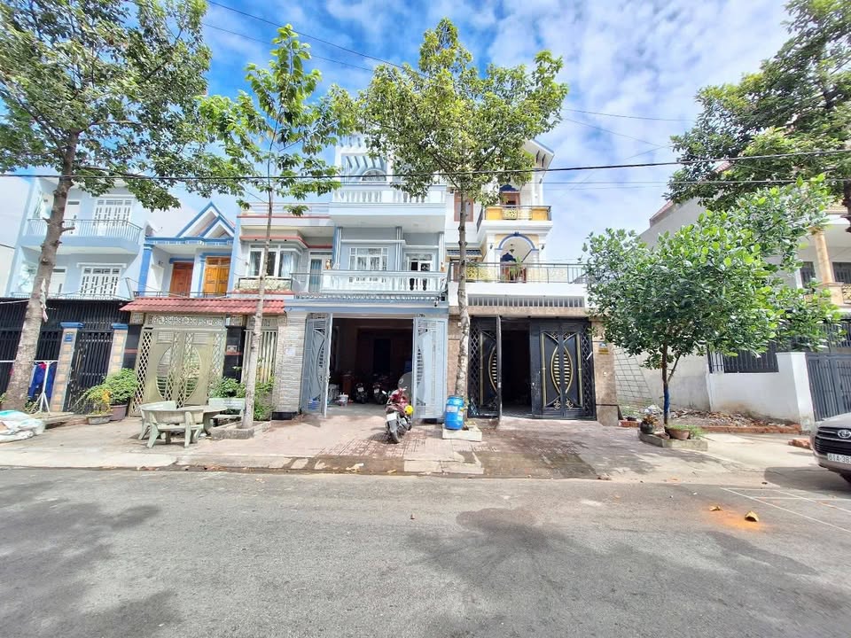 Nhà phố KDC Biconsi Tân Bình 125.7m² giá 6.2 tỷ - Sổ hồng riêng, thổ cư 100%!