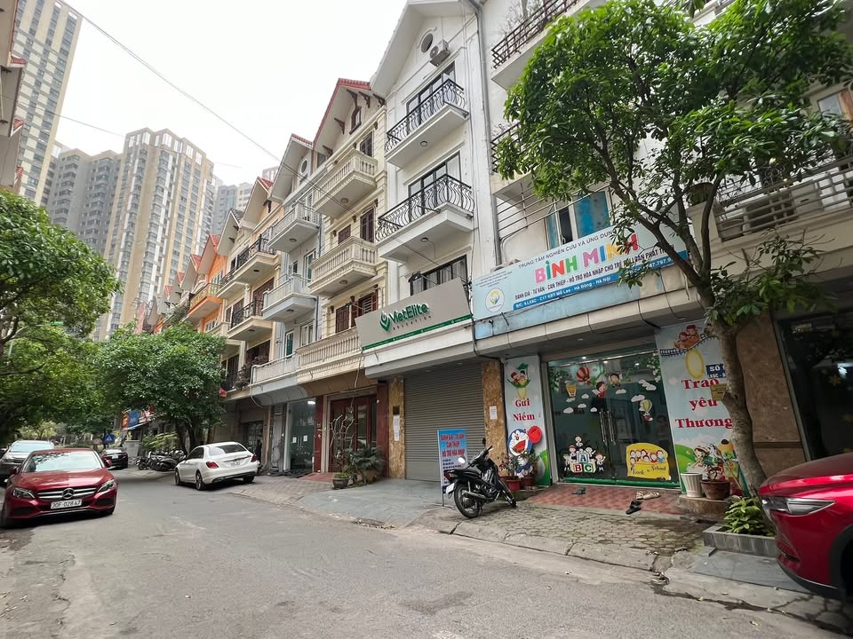 Nhà phố Mộ Lao 68m² giá 20 tỷ - Phong thủy tốt, đầu tư sinh lời!
