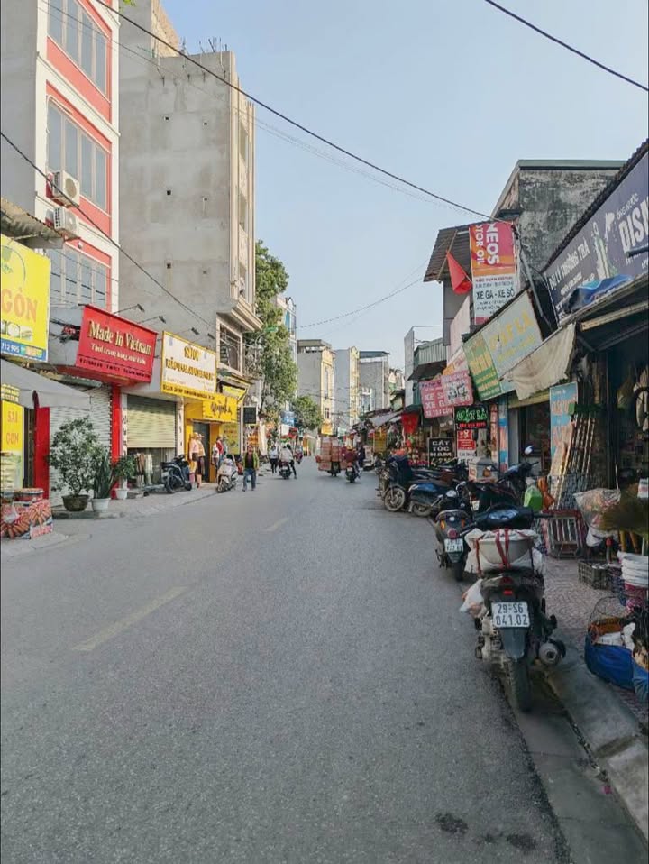 Nhà mặt đường Tả Thanh Oai 56m² giá 15 tỷ - Kinh doanh sầm uất!