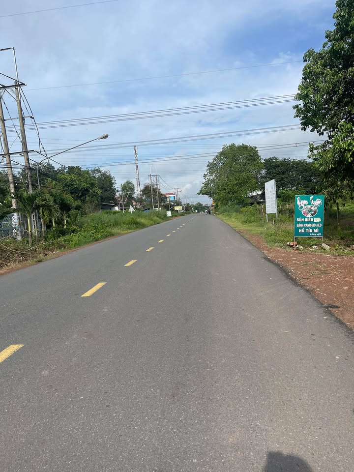 Đất nền mặt tiền đường DH 602 Bến Cát 860m² giá chỉ 5 tỷ - Cơ hội đầu tư tuyệt vời!