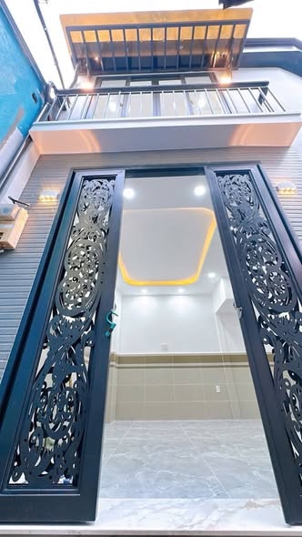 Nhà mới 100% Bến Vân Đồn 25.5m² giá 3.49 tỷ - Sẵn sàng vào ở!