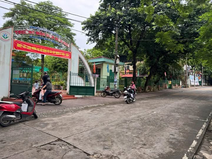 Nhà C4 phường Duyên Hải Lào Cai 90m² giá 2.35 tỷ - Vị trí vàng kinh doanh