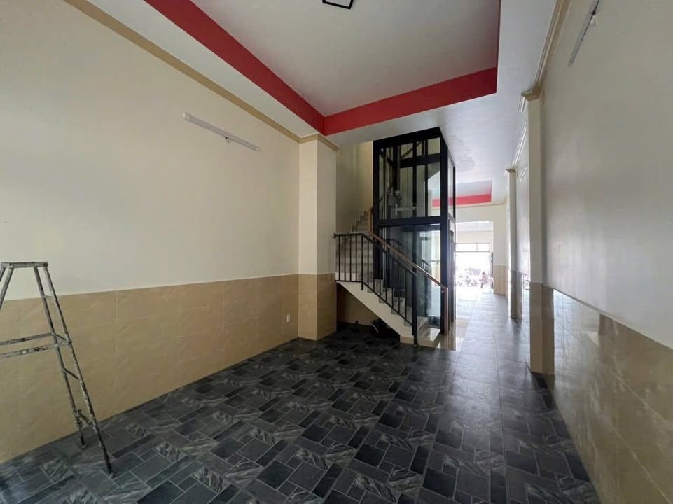 Nhà cho thuê mặt tiền Phạm Hữu Lầu, quận 7, 88m² - Không gian mới hoàn thiện!