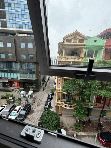 Căn hộ cho thuê tại ngõ 1 Nguyễn Thị Định, Cầu Giấy - Diện tích rộng, đầy đủ nội thất!