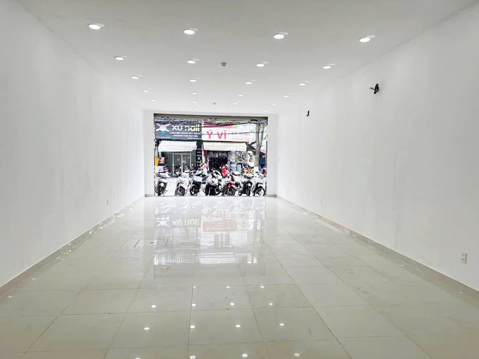 Cho thuê mặt bằng kinh doanh đường Nguyễn Văn Cừ, Cần Thơ 155m² - Diện tích rộng, vị trí đắc địa!