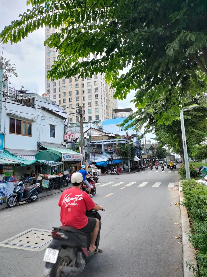 Nhà mặt tiền Bãi Sậy, Q6 - Diện tích 27.5m² giá chỉ 4.5 tỷ - Kinh doanh sầm uất!