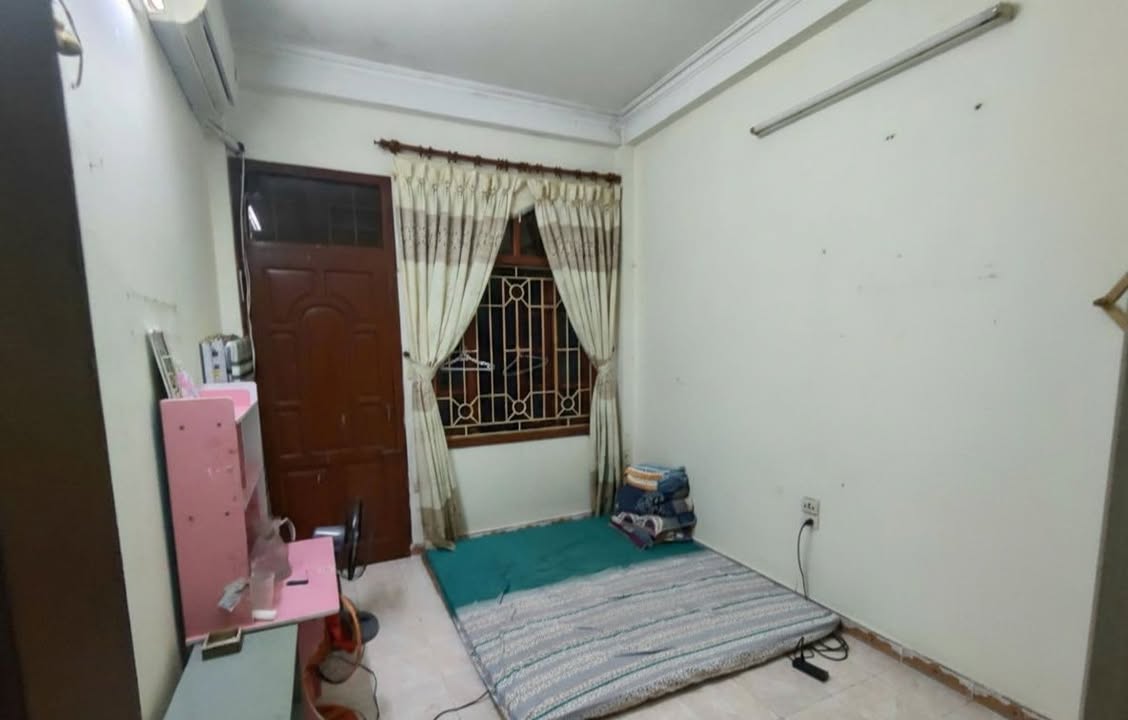 Nhà Xuân Đỉnh 5 tầng 23m² giá 2 tỷ - Sổ đỏ chính chủ, nhanh tay kẻo lỡ!