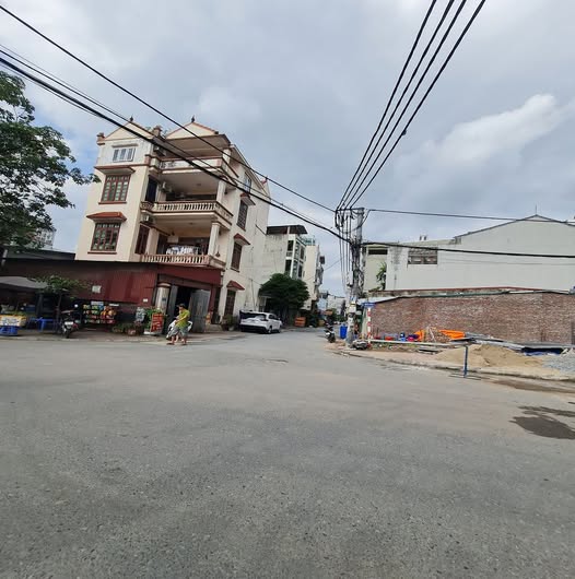 Đất bán tại Kiêu Kỵ, Gia Lâm 202m² giá 1 tỷ - Sổ đỏ chính chủ, mặt tiền rộng!