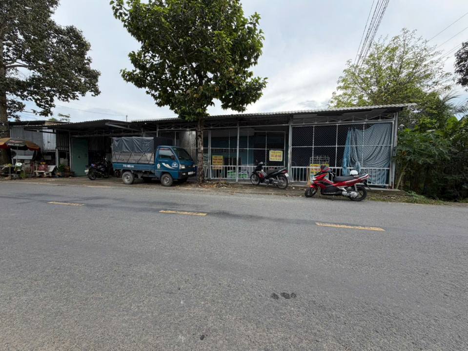 Nhà cấp 4 Hữu Định Châu Thành Bến Tre 154m² giá 1.83 tỷ - Sân rộng thoáng mát!