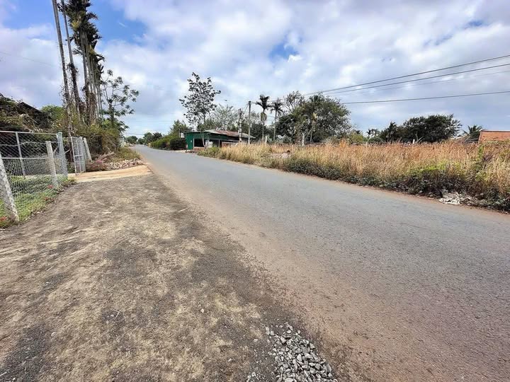 Đất nền mặt tiền kinh doanh Y Wang, 235m² chỉ 1.25 tỷ - Cơ hội đầu tư tuyệt vời!