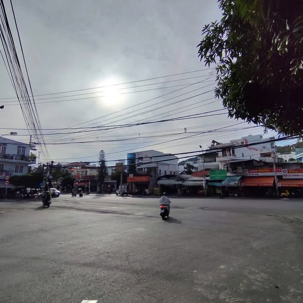 Nhà lô góc 4 tầng tại Nguyễn Đình Chiểu, Nha Trang 131.5m² giá 17.1 tỷ - Đầu tư sinh lời ngay!