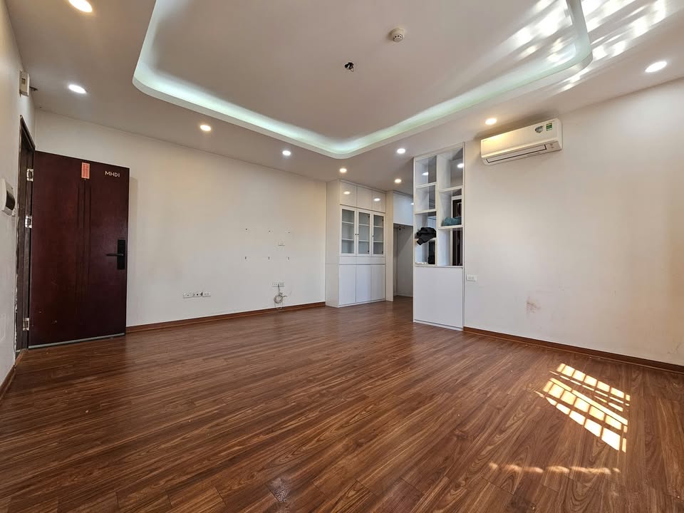 Chung cư C14 Bộ Quốc Phòng Định Công 68m² giá 5 tỷ - Căn hộ hướng Tây Nam thoáng mát!
