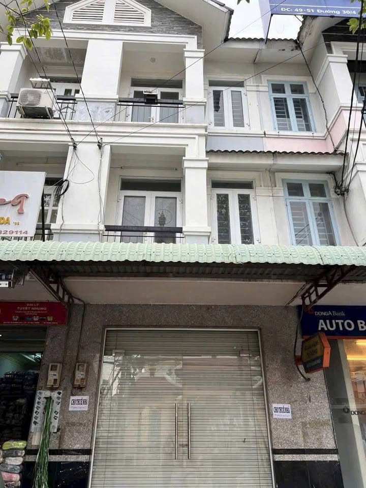 Nhà phố mặt tiền cho thuê tại đường 30/4 Sóc Trăng - Giá chỉ 15 triệu/tháng!