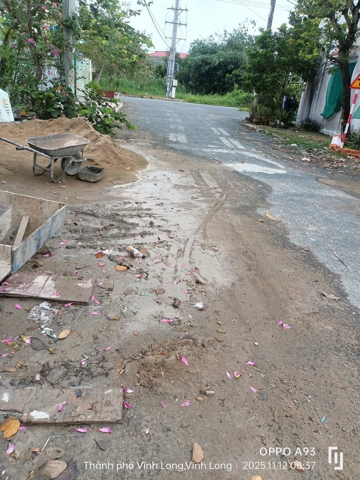 Nhà bán tại phường Long Châu, Vĩnh Long 82,8m² giá 2,65 tỷ - Nhà mới hoàn thiện, nội thất hiện đại!