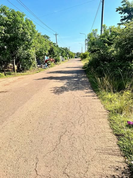 Đất nền La Ngà Định Quán 300m² giá 1.68 tỷ - Sổ hồng riêng, vị trí đẹp!