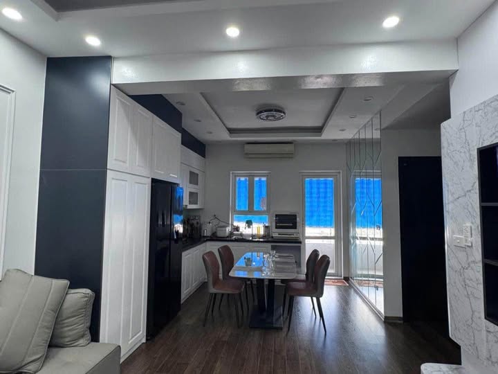 Căn hộ Chung cư Constrexim8 Nguyễn Trãi 98m² giá 6 tỷ - Vị trí đắc địa, sổ đỏ chính chủ!