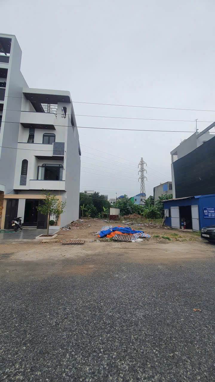 Bán đất mặt đường Đặng Thị Dung, Lộc Vượng, 166m² giá 9.6 tỷ - Đầu tư sinh lời!